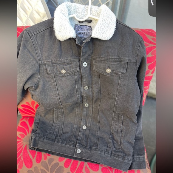 Men’s Jean Jacket - Picture 3 of 4